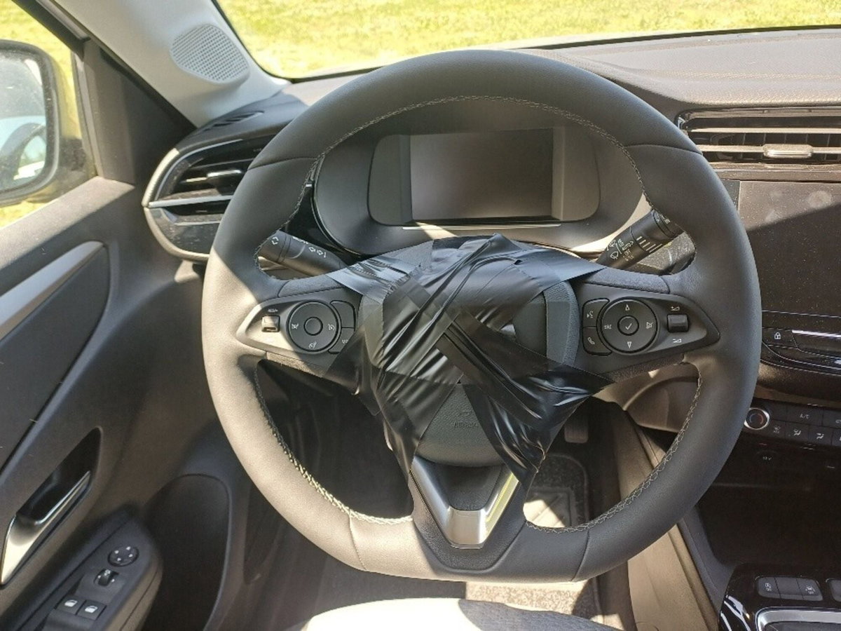 Opel Corsa 1.2 100 CV (14)