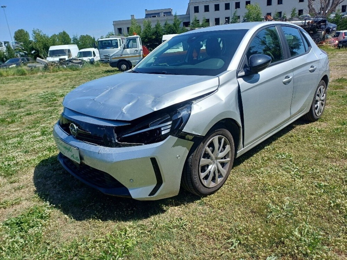 Opel Corsa 1.2 100 CV (3)