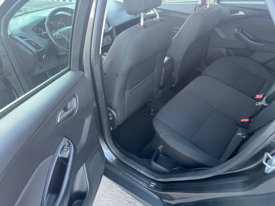 Ford Focus 1.6 120 CV GPL Plus (18)