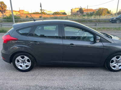 Ford Focus 1.6 120 CV GPL Plus (4)