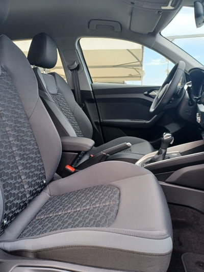 Audi A1 allstreet 30 1.0 tfsi Identity Contrast 116cv s tronic (11)