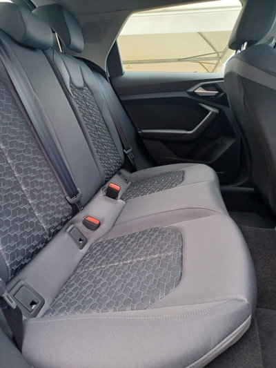 Audi A1 allstreet 30 1.0 tfsi Identity Contrast 116cv s tronic (12)