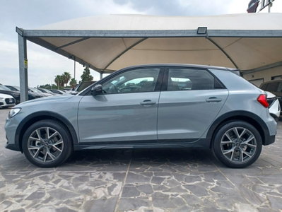 Audi A1 allstreet 30 1.0 tfsi Identity Contrast 116cv s tronic (5)