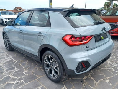 Audi A1 allstreet 30 1.0 tfsi Identity Contrast 116cv s tronic (6)