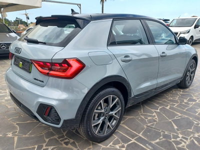 Audi A1 allstreet 30 1.0 tfsi Identity Contrast 116cv s tronic (8)