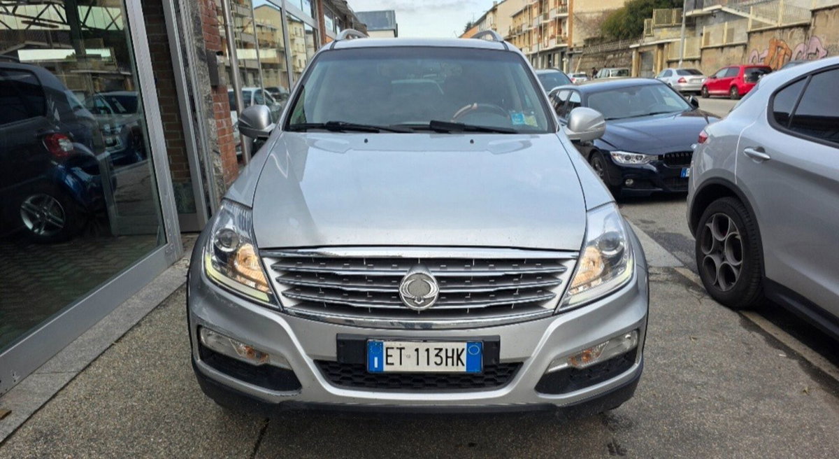 Ssangyong Rexton W Xdi 4WD A/T Classy (2)