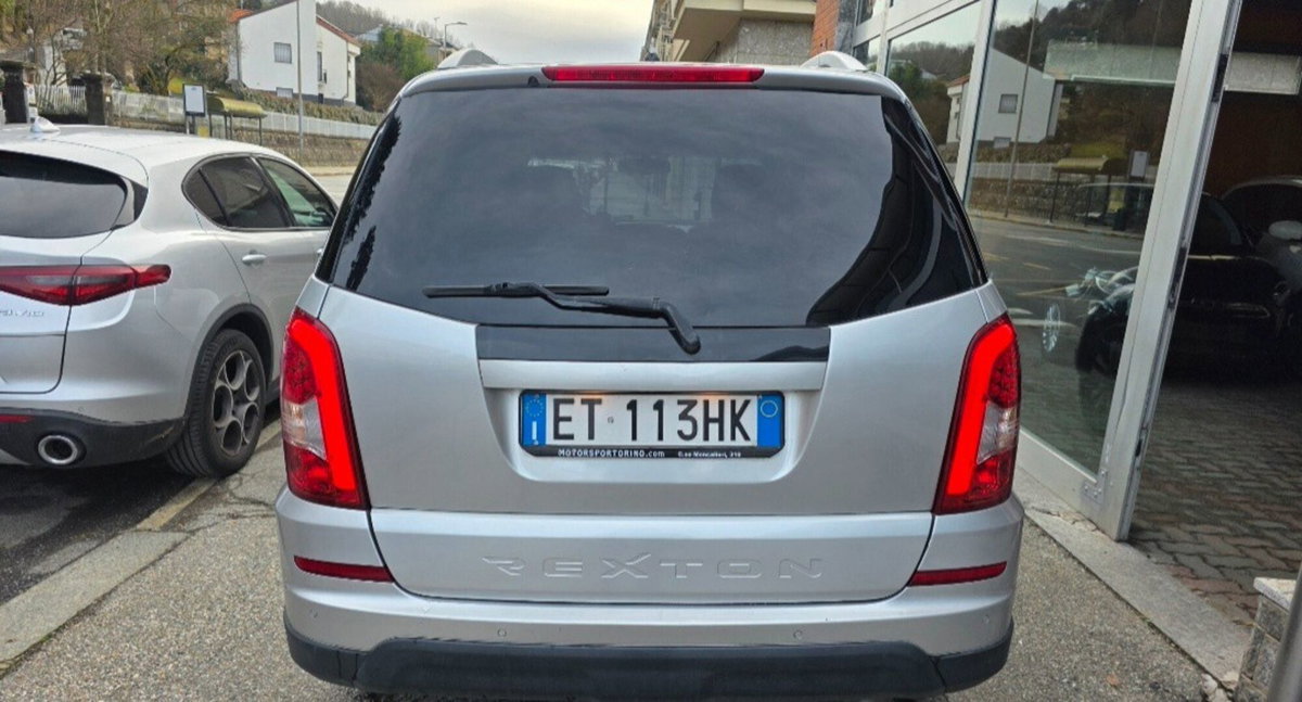 Ssangyong Rexton W Xdi 4WD A/T Classy (5)