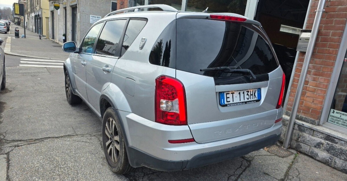 Ssangyong Rexton W Xdi 4WD A/T Classy (6)
