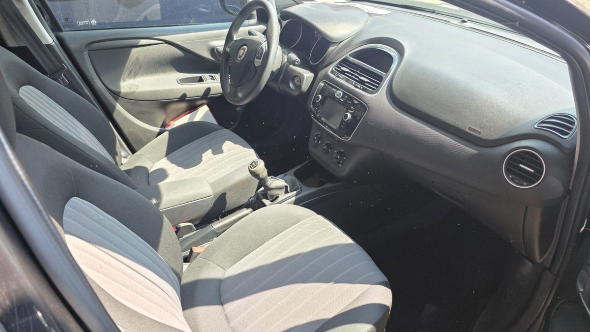 Fiat Punto 1.3 MJT II S&S 95 CV 5 porte Street (8)