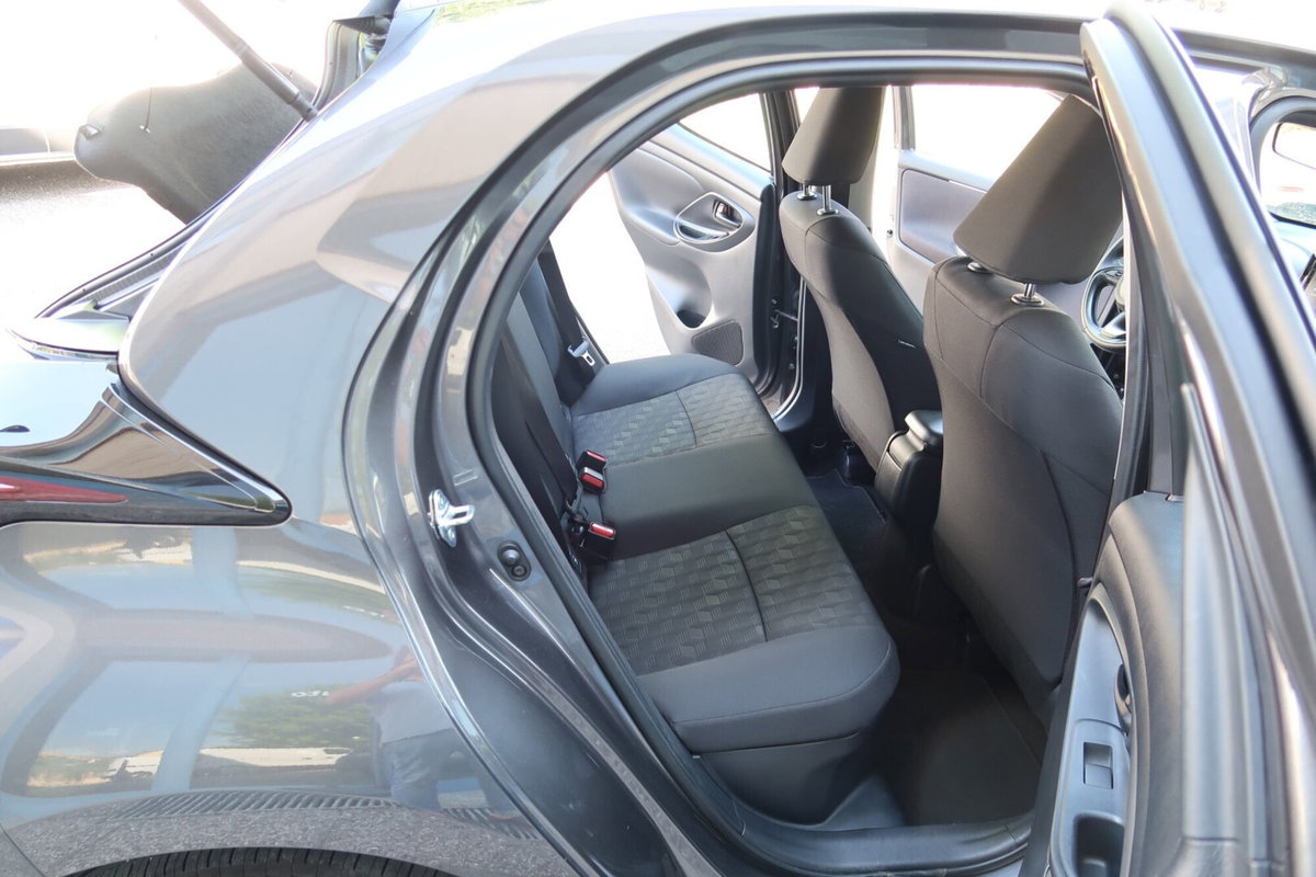 Mazda Mazda2 Hybrid 1.5 VVT e-CVT Full Hybrid Electric Select (12)