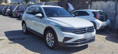 Volkswagen Tiguan 2.0 tdi R-Line 150cv dsg (10)