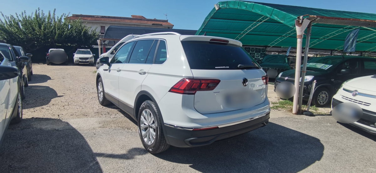 Volkswagen Tiguan 2.0 tdi R-Line 150cv dsg (3)