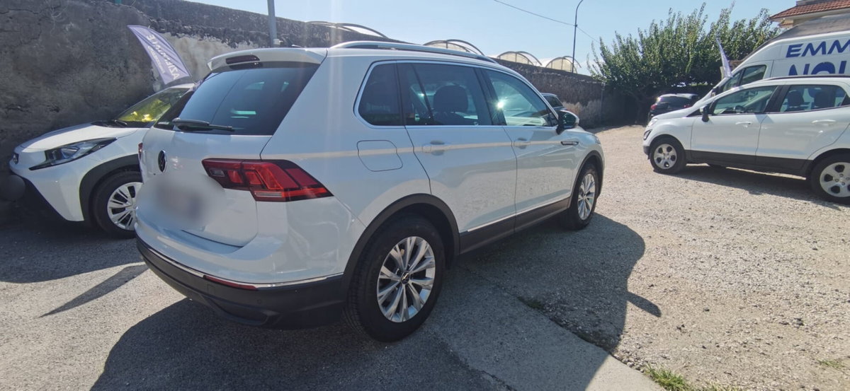 Volkswagen Tiguan 2.0 tdi R-Line 150cv dsg (4)