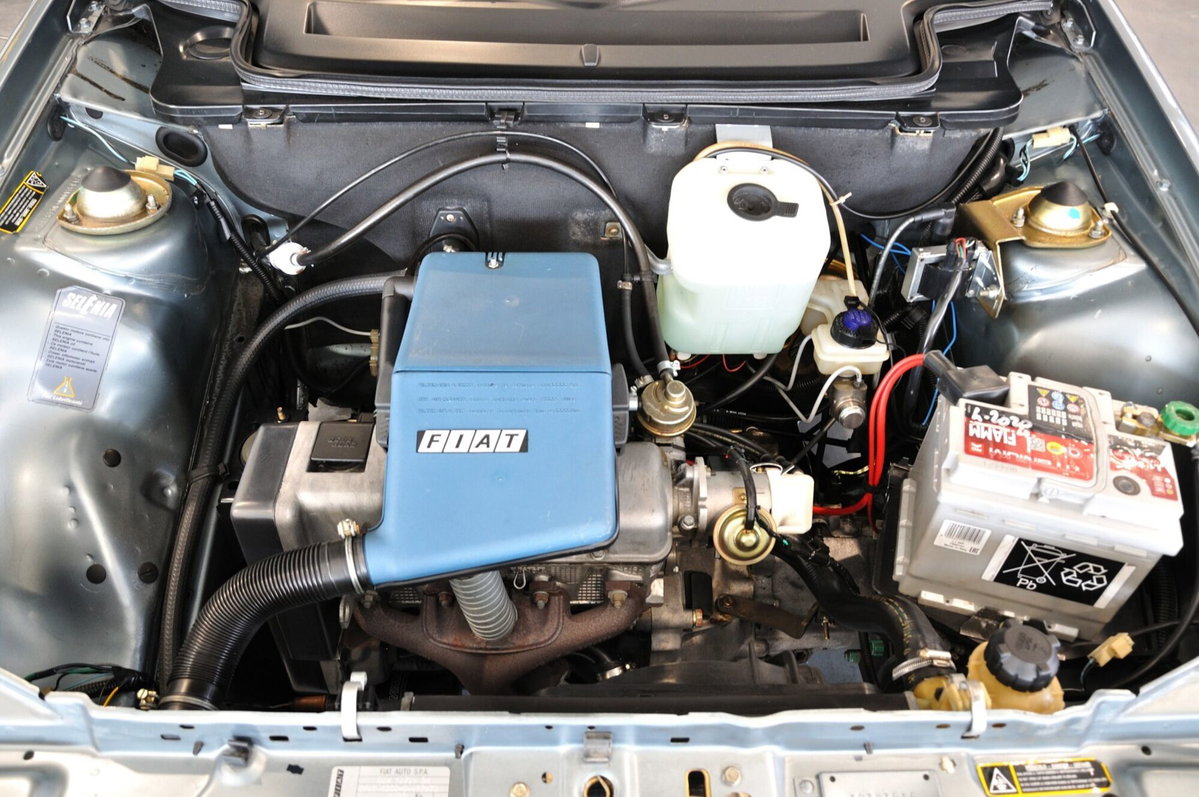 Fiat Uno 60 5 porte S (16)