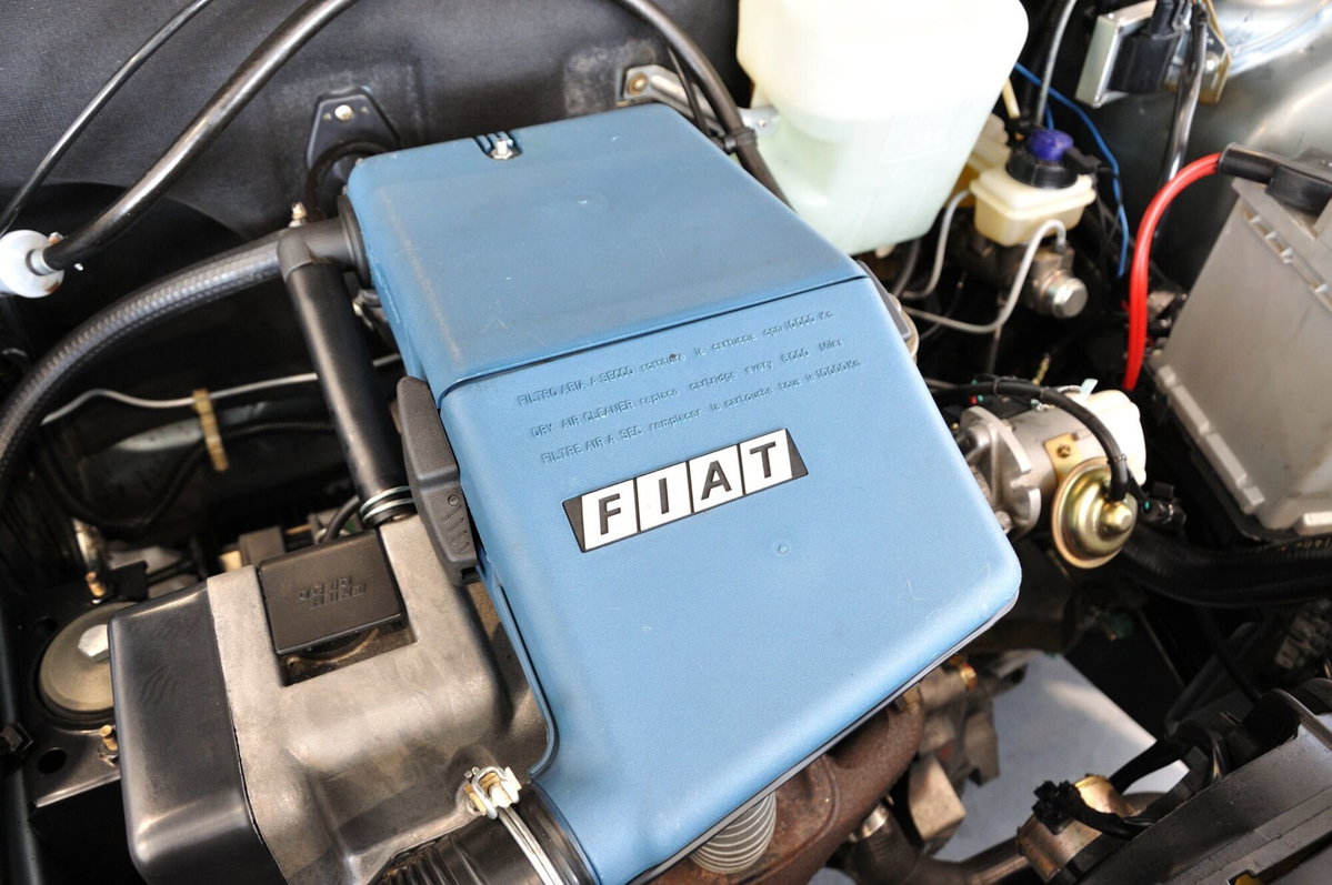Fiat Uno 60 5 porte S (17)