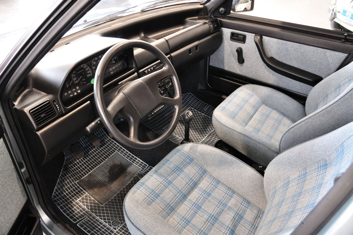 Fiat Uno 60 5 porte S (8)