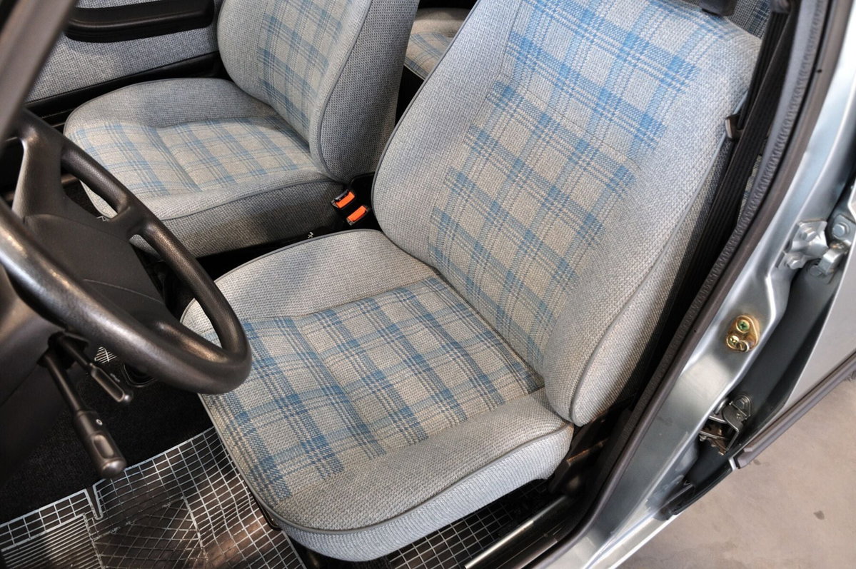 Fiat Uno 60 5 porte S (9)