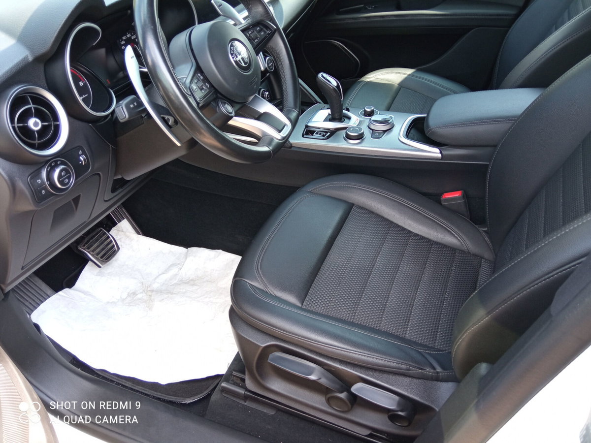 Alfa Romeo Stelvio Stelvio 2.2 Turbodiesel 190 CV AT8 Q4 Sprint (14)