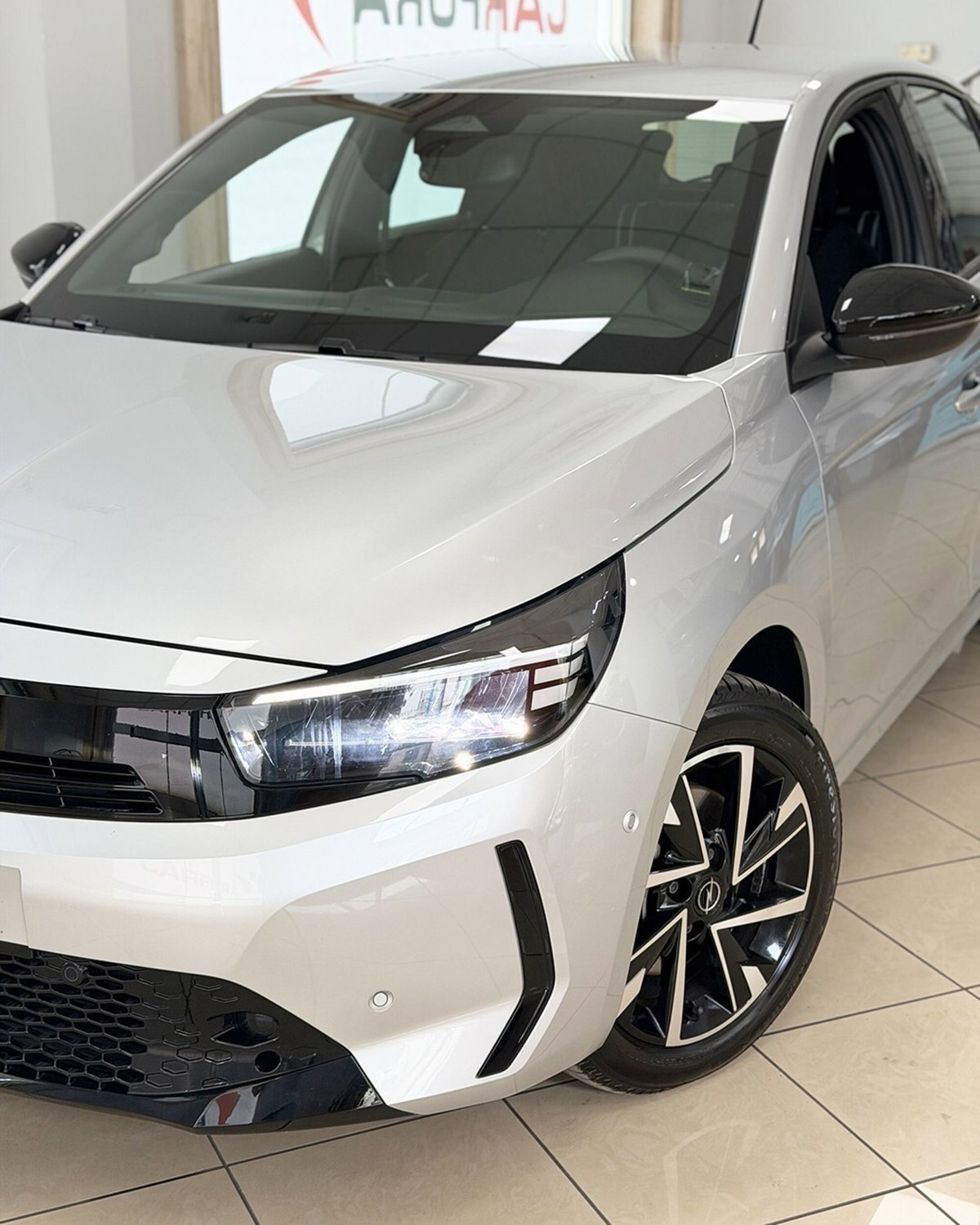 Opel Corsa 1.2 100 CV GS Line (2)