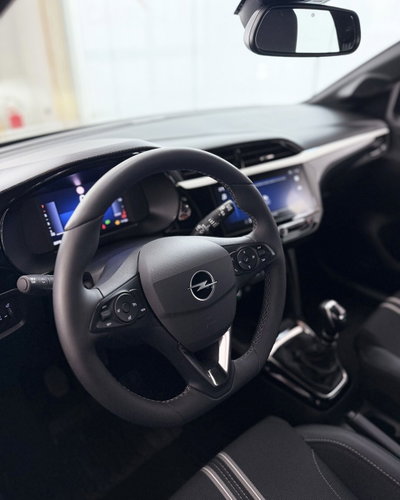 Opel Corsa 1.2 100 CV GS Line (7)