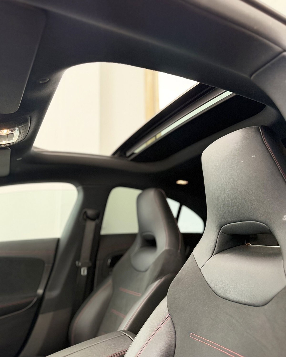 Mercedes-Benz CLA 200 d Automatic 4Matic Premium (9)