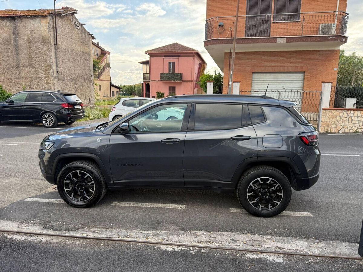Jeep Compass 1.3 T4 240CV PHEV AT6 4xe Trailhawk (13)