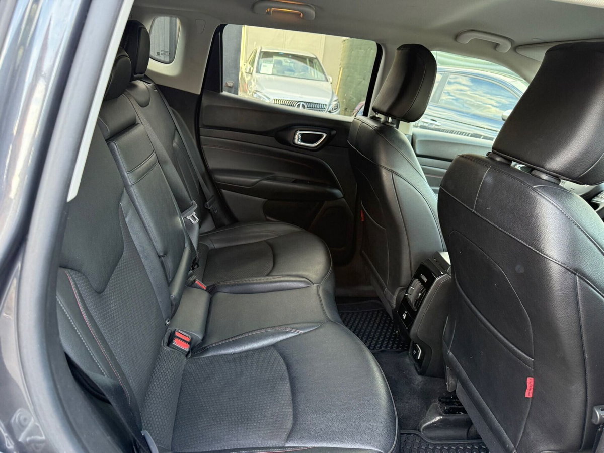 Jeep Compass 1.3 T4 240CV PHEV AT6 4xe Trailhawk (15)