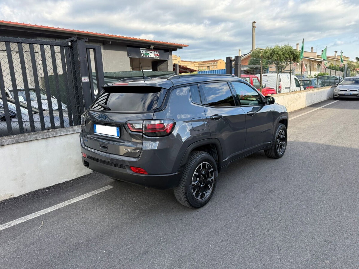 Jeep Compass 1.3 T4 240CV PHEV AT6 4xe Trailhawk (2)