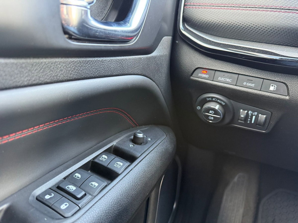 Jeep Compass 1.3 T4 240CV PHEV AT6 4xe Trailhawk (7)