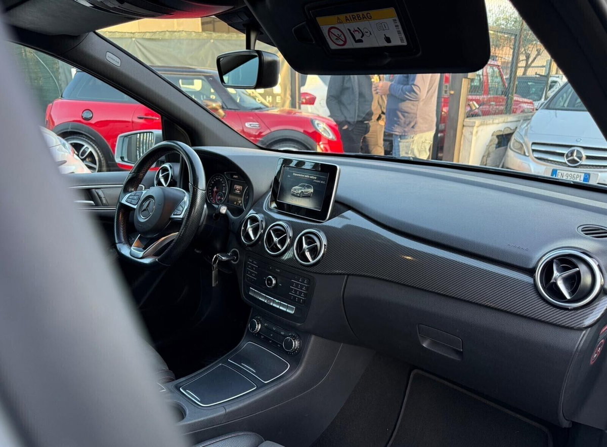 Mercedes-Benz Classe B 180 d Automatic Sport (13)