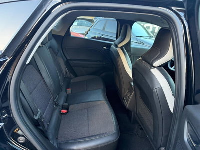 Renault Captur Mild Hybrid 140 CV Intens (8)
