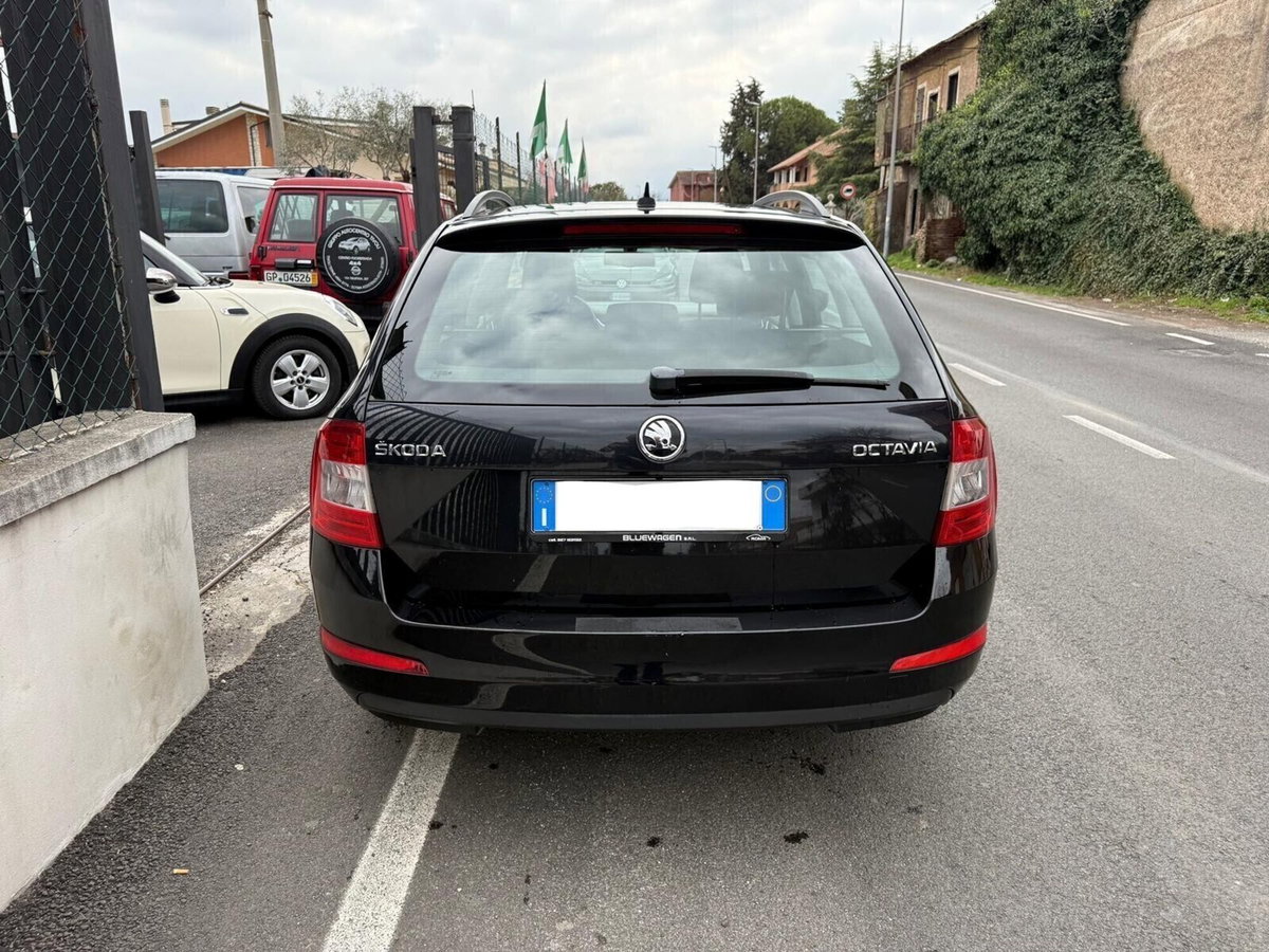 Skoda Octavia Station Wagon 1.6 TDI CR 105 CV Wagon Elegance (13)