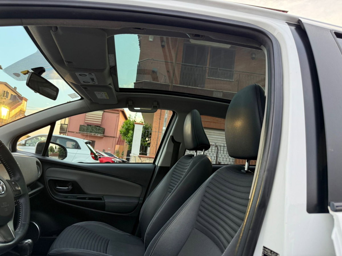 Toyota Yaris 1.5 Hybrid 5 porte Style (4)