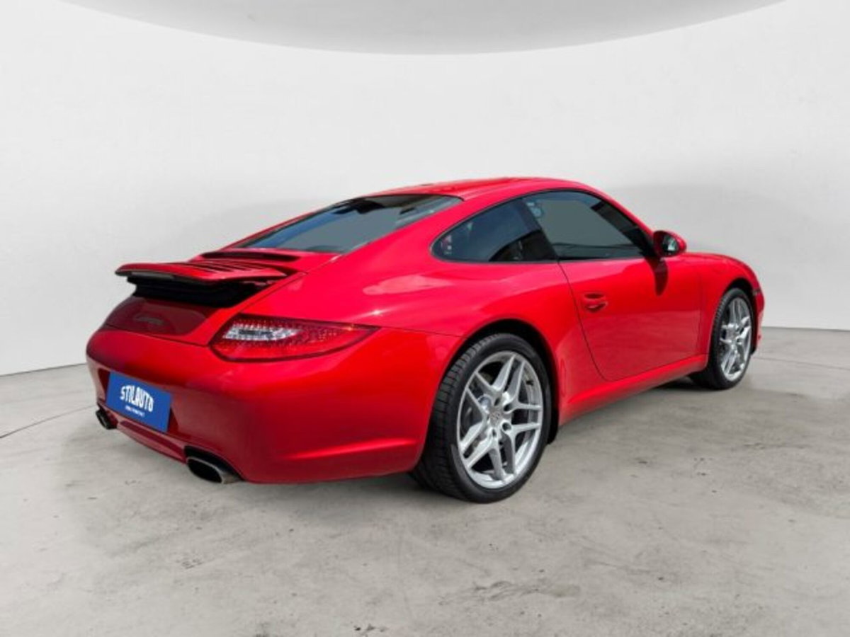 Porsche 911 Coupé Carrera 4 (5)