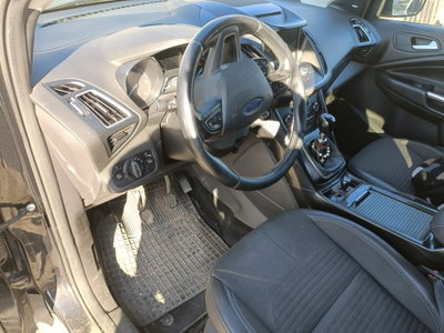Ford Kuga 2.0 TDCI 150 CV S&S 2WD ST-Line (4)