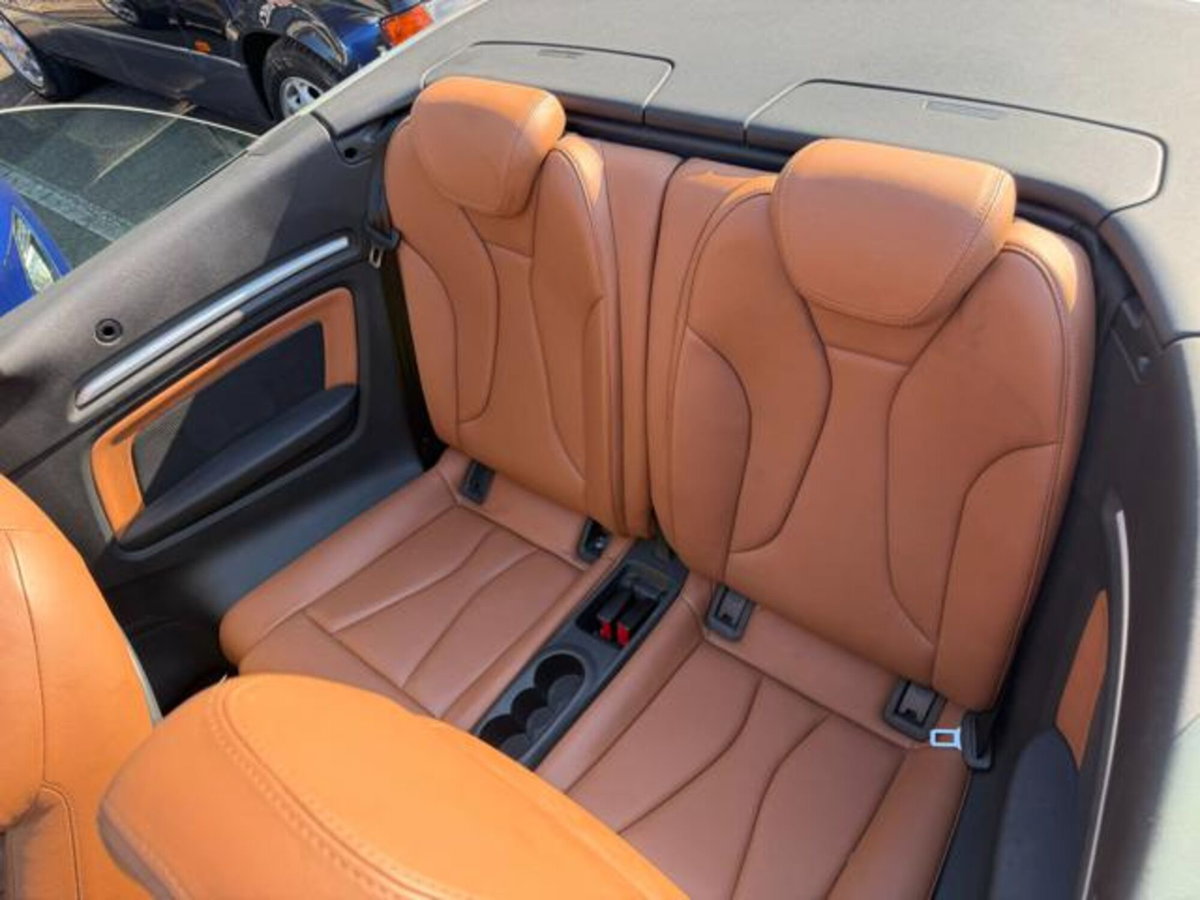 Audi A3 Cabrio 2.0 TDI S tronic Sport (7)