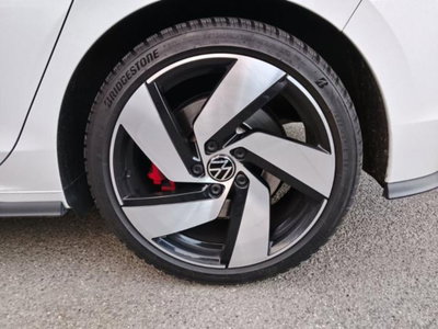 Volkswagen Golf 2.0 TSI GTI DSG (8)