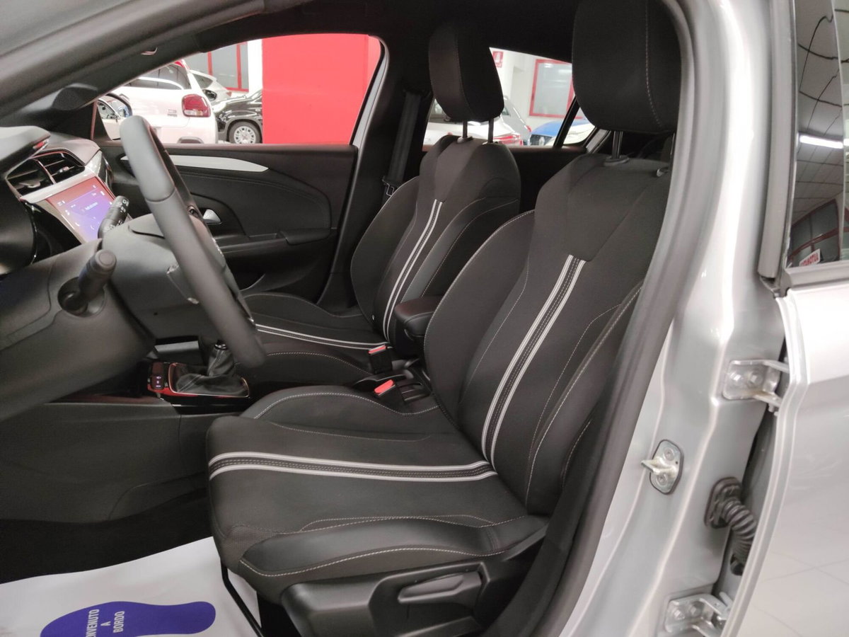Opel Corsa 1.2 100 CV GS Line (13)