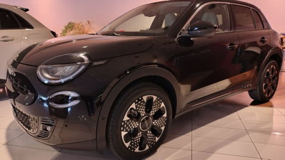 Fiat 600 1.2 hybrid La Prima 110cv auto nuova