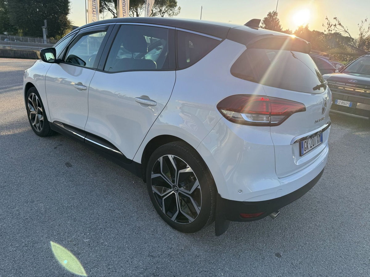Renault Grand Scénic 1.3 tce Intens 140cv fap (3)