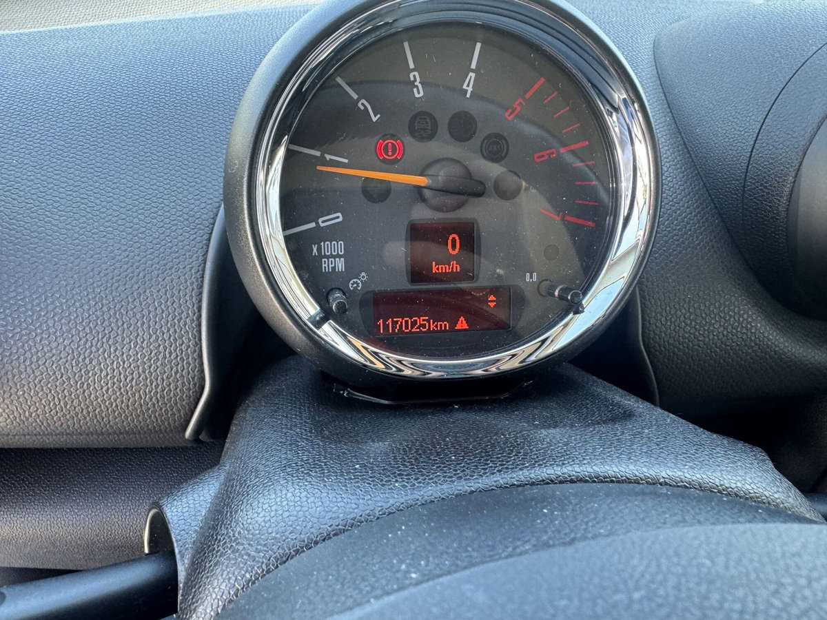 MINI Mini Countryman 1.6 Cooper D Countryman (11)
