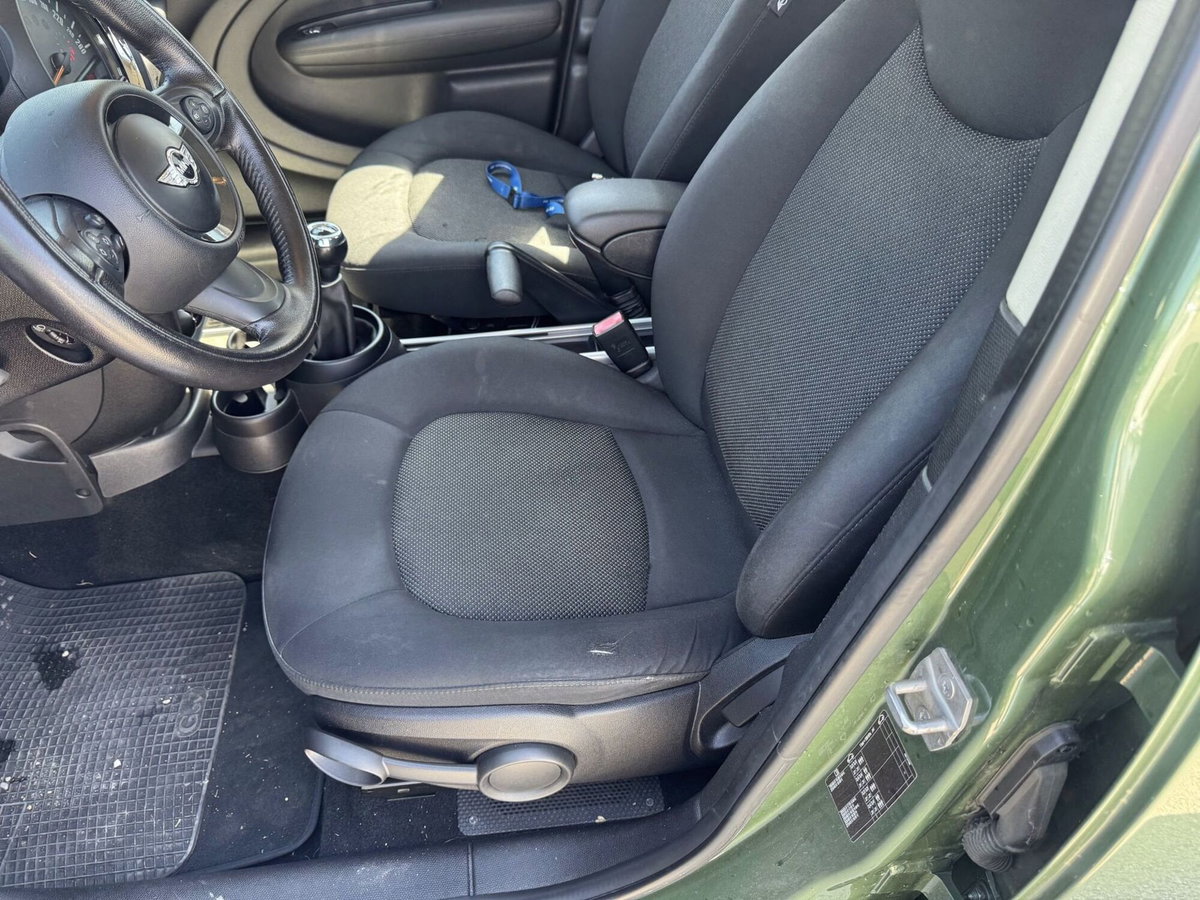 MINI Mini Countryman 1.6 Cooper D Countryman (9)
