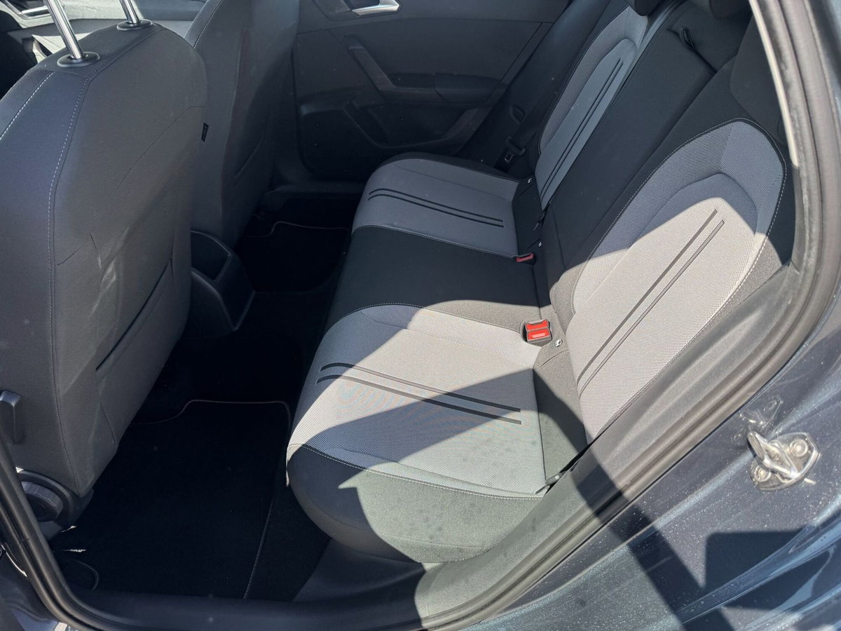 SEAT Leon ST Sportstourer 1.5 eTSI 150 CV DSG Business (12)