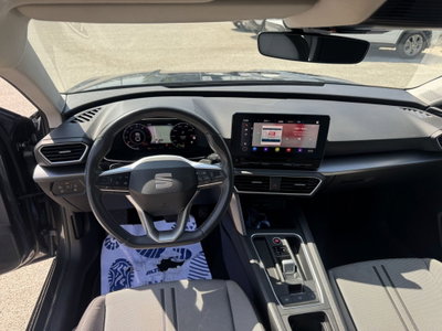 SEAT Leon ST Sportstourer 1.5 eTSI 150 CV DSG Business (13)