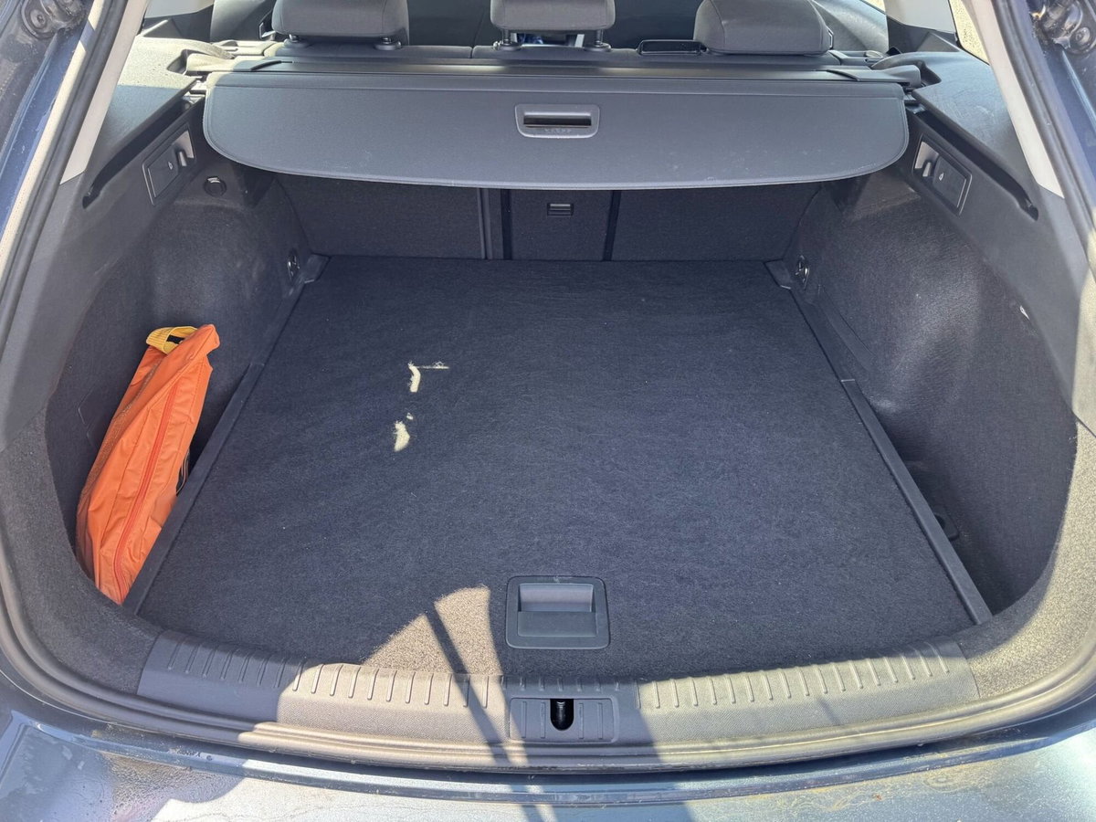 SEAT Leon ST Sportstourer 1.5 eTSI 150 CV DSG Business (14)