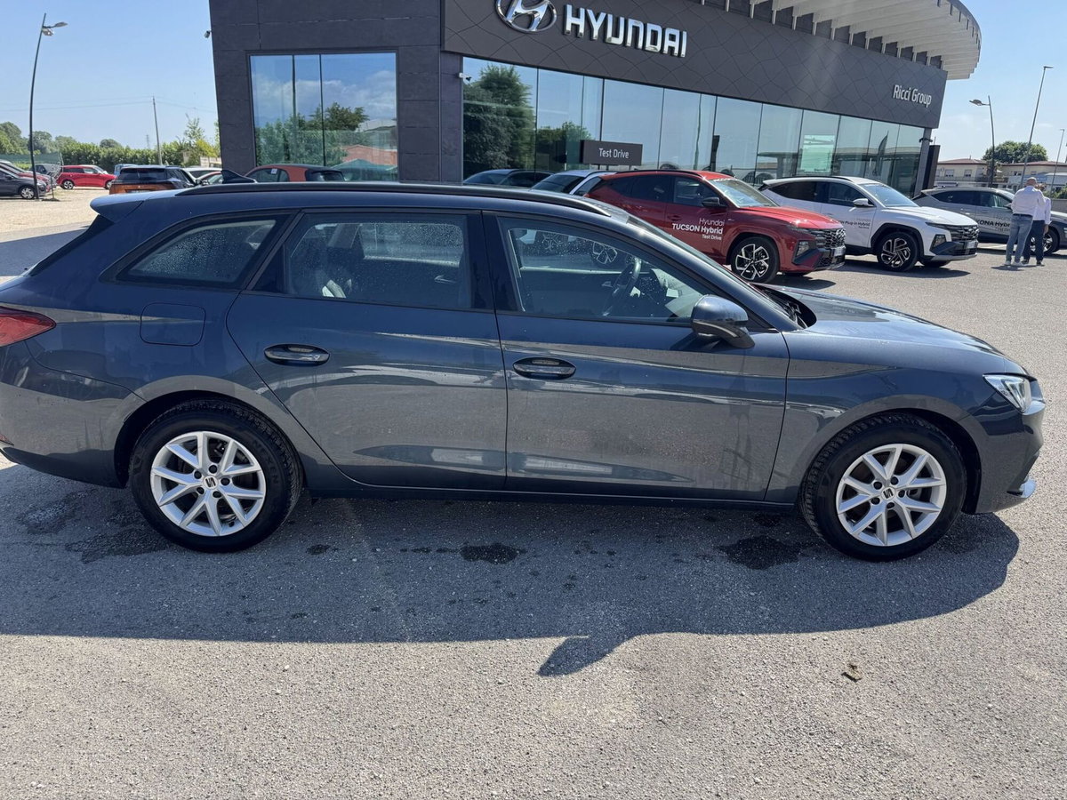 SEAT Leon ST Sportstourer 1.5 eTSI 150 CV DSG Business (6)