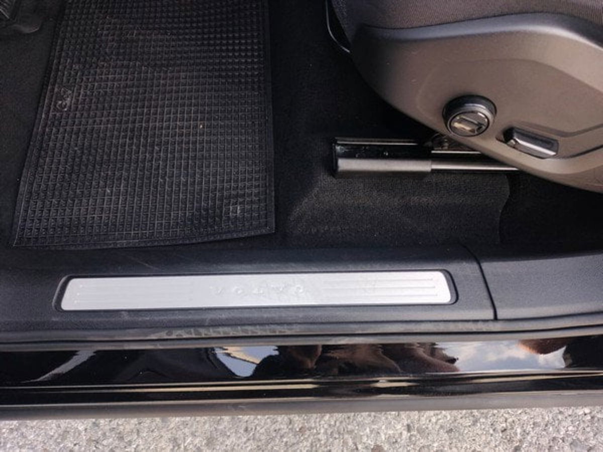 Volvo XC60 B4 automatico Core (12)