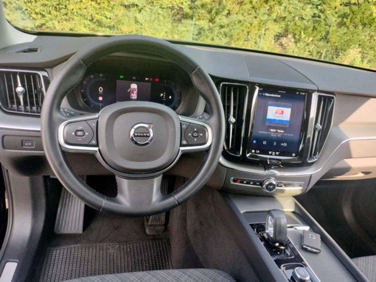 Volvo XC60 B4 automatico Core (15)