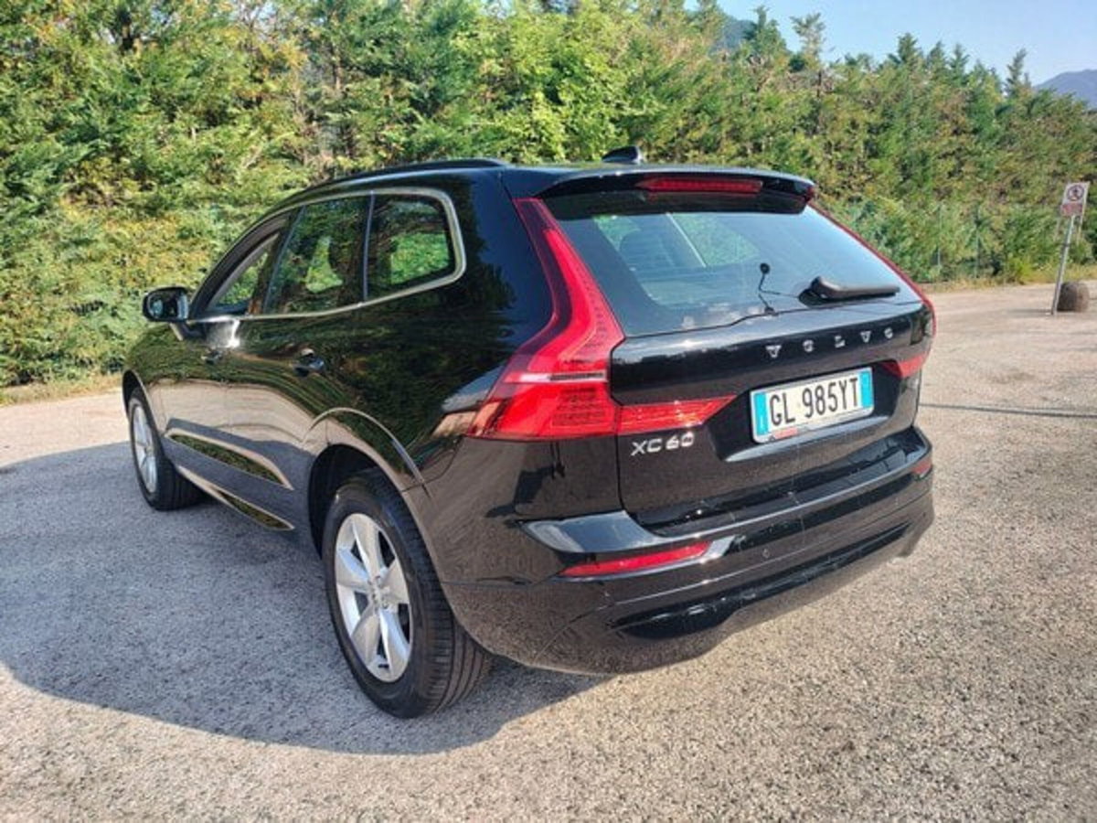 Volvo XC60 B4 automatico Core (8)