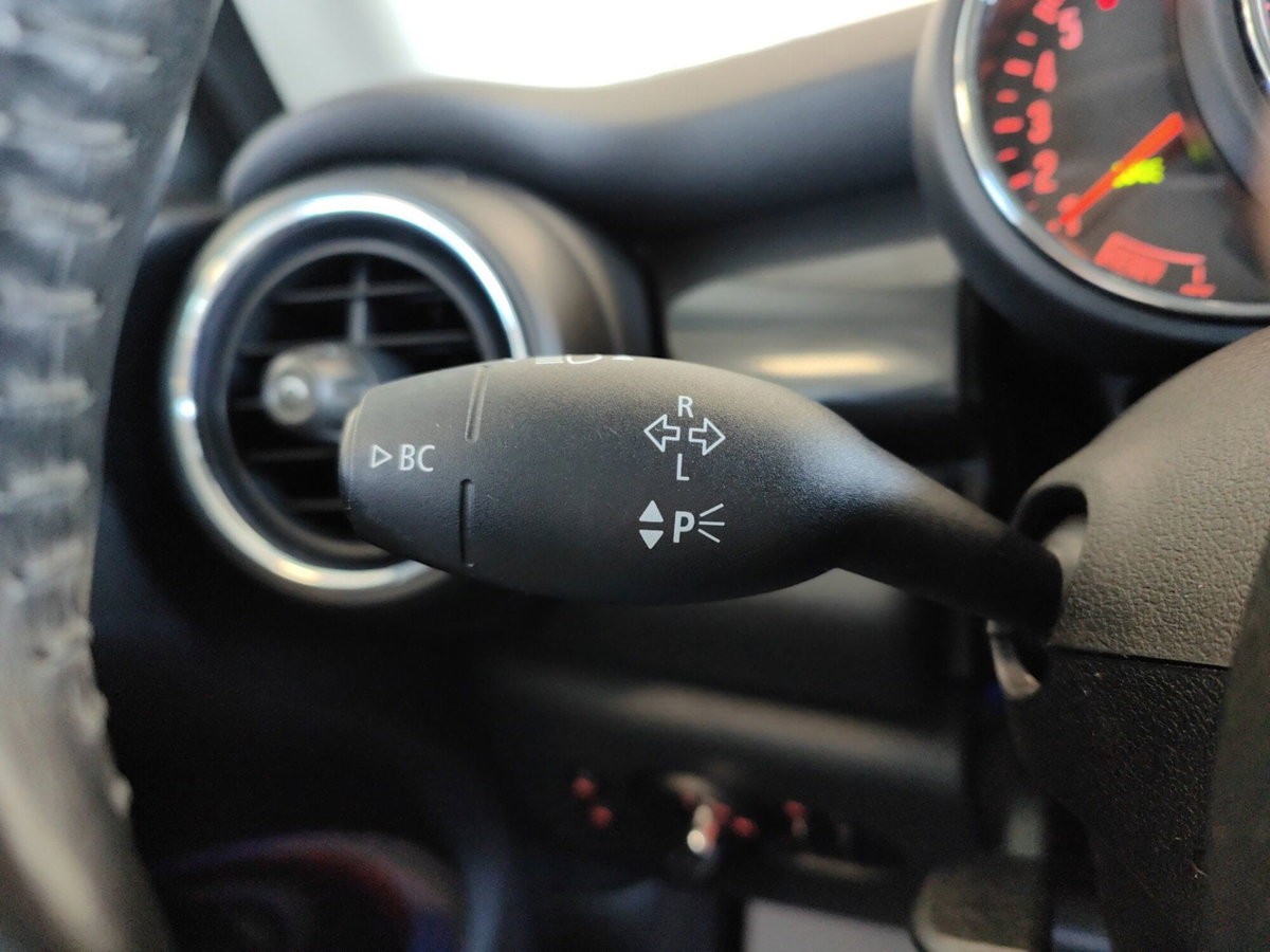 MINI Mini 1.5 Cooper D (18)